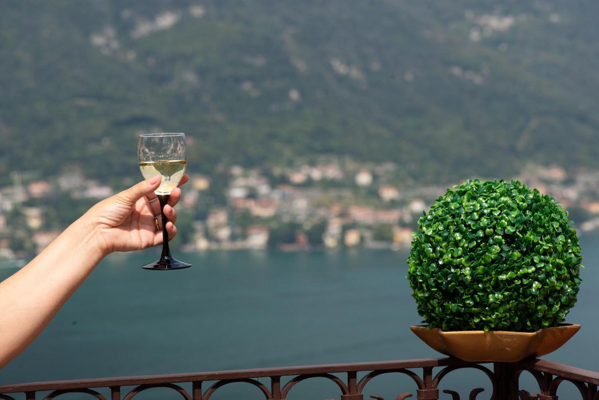 Appartamento "Bella Vista" Sul Lago Di Como Faggeto Lario Exterior photo